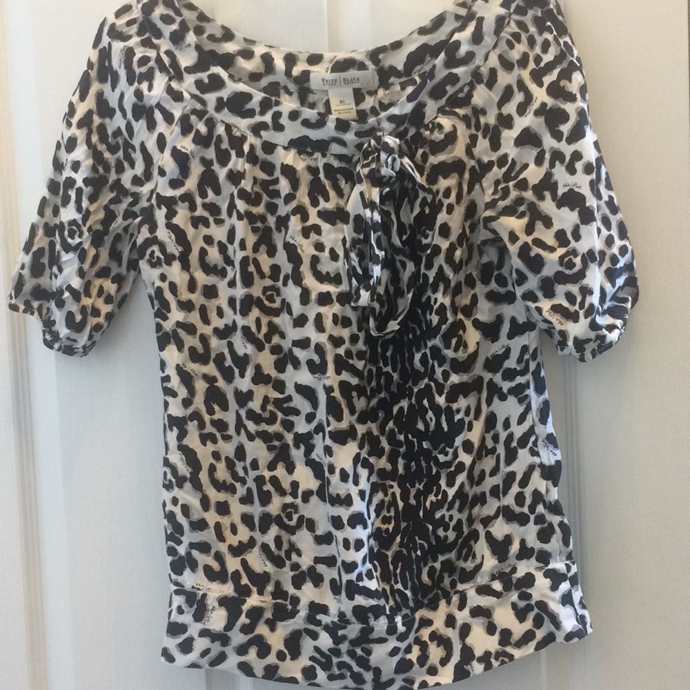 Ladies’ White House Black Market Top (XS)
